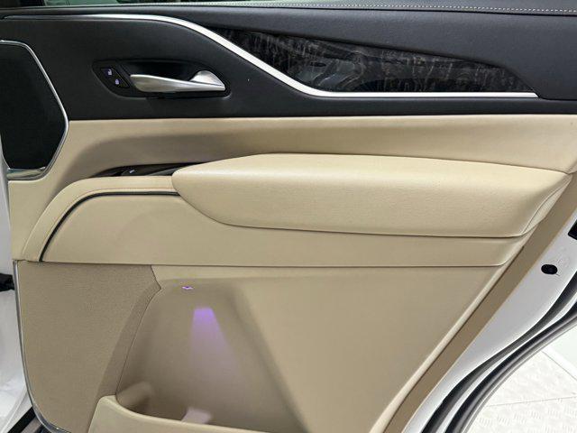 Photo of 2023 Crystal White Tricoat Cadillac Escalade
