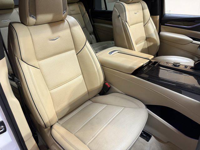 Photo of 2023 Crystal White Tricoat Cadillac Escalade