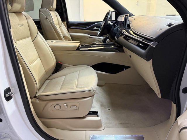 Photo of 2023 Crystal White Tricoat Cadillac Escalade