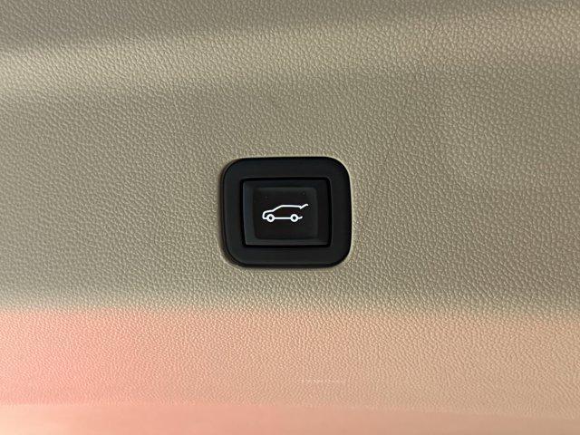 Photo of 2023 Crystal White Tricoat Cadillac Escalade
