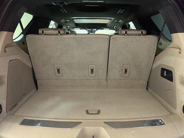 Photo of 2023 Crystal White Tricoat Cadillac Escalade