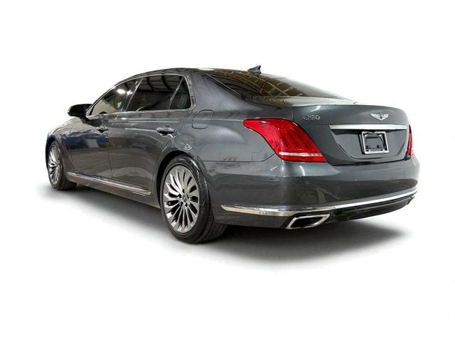 Photo of 2018 Victoria Black Genesis G90