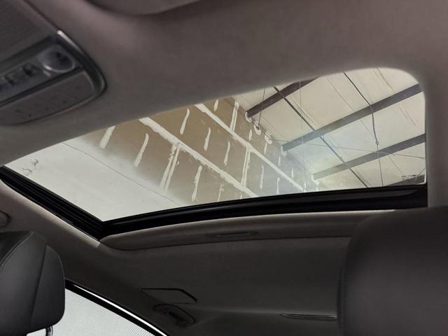 Photo of 2018 Victoria Black Genesis G90