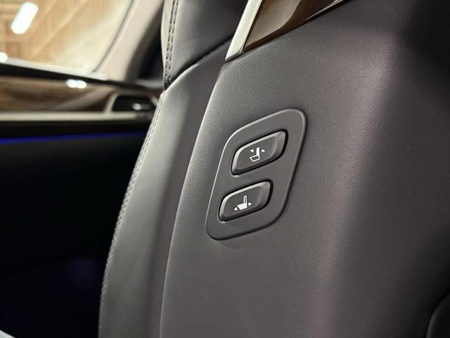 Photo of 2018 Victoria Black Genesis G90