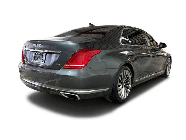 Photo of 2018 Victoria Black Genesis G90
