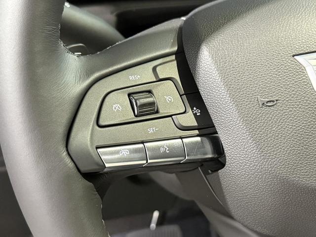 Photo of 2025 Emerald Lake Metallic Cadillac XT4