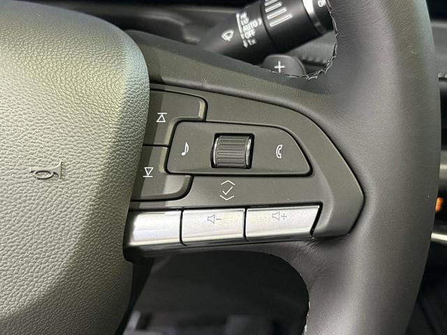 Photo of 2025 Emerald Lake Metallic Cadillac XT4