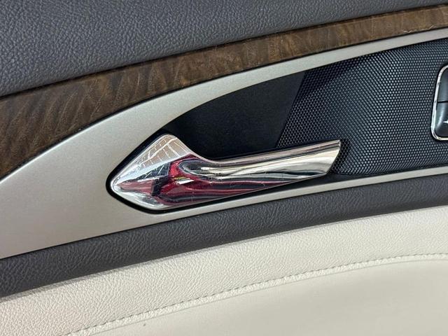 Photo of 2017 Black Velvet Lincoln MKZ