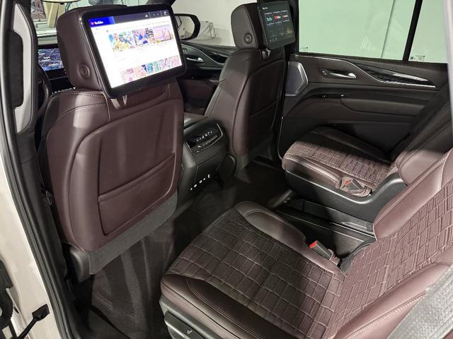 Photo of 2023 Crystal White Tricoat Cadillac Escalade