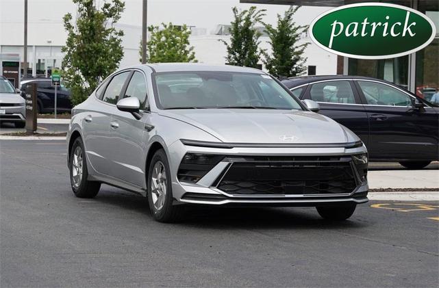 Photo of 2025 Silver Hyundai SONATA