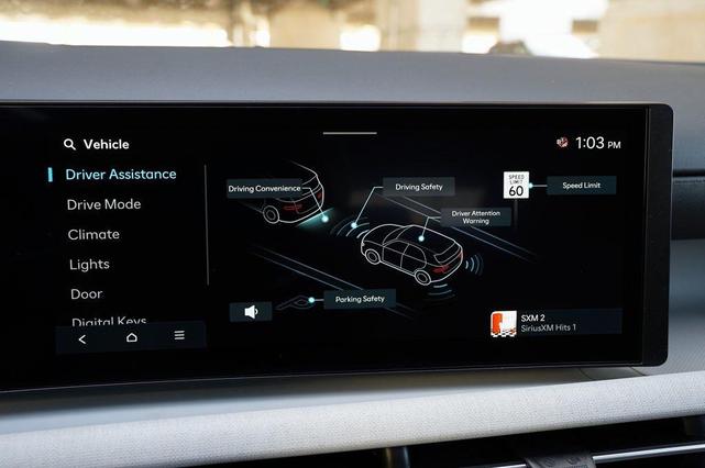 Photo of 2025 Phantom Black Hyundai TUCSON