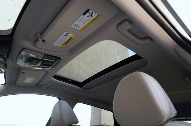 Photo of 2025 Phantom Black Hyundai TUCSON