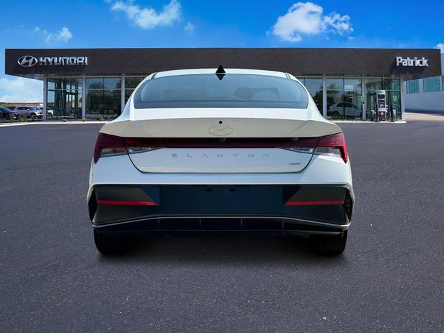 Photo of 2025 White Hyundai ELANTRA HEV