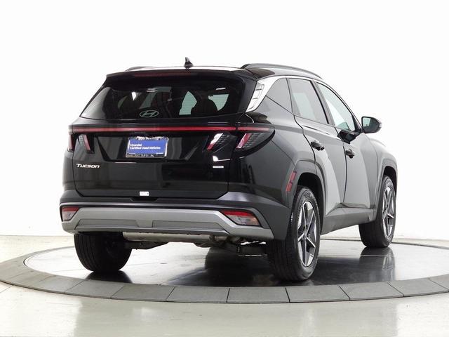 Photo of 2025 Phantom Black Hyundai TUCSON