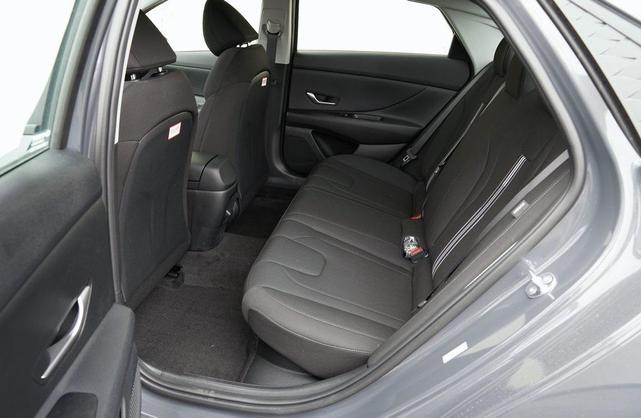 Photo of 2025 Gray Hyundai ELANTRA HEV