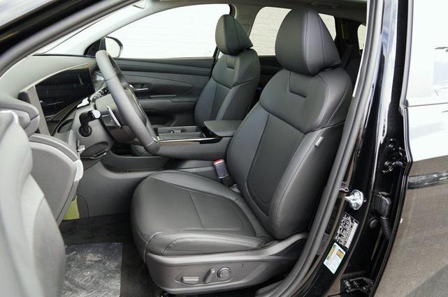 Photo of 2025 Ash Black Hyundai TUCSON Hybrid