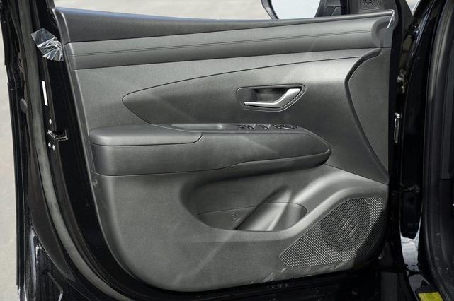 Photo of 2025 Ash Black Hyundai TUCSON Hybrid