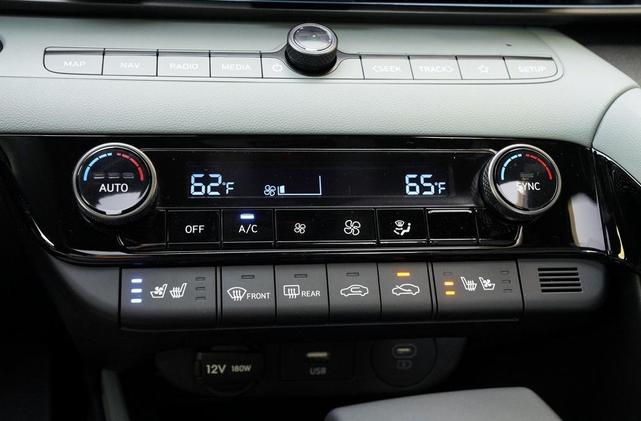 Photo of 2025 Gray Hyundai ELANTRA HEV