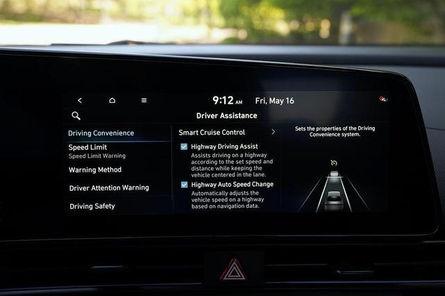 Photo of 2025 Gray Hyundai ELANTRA HEV