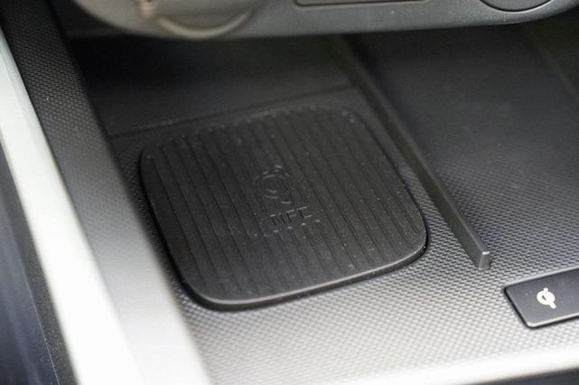 Photo of 2025 Gray Hyundai ELANTRA HEV