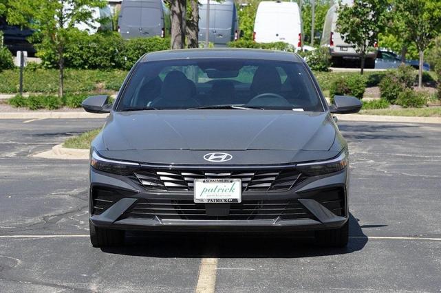 Photo of 2025 Gray Hyundai ELANTRA HEV