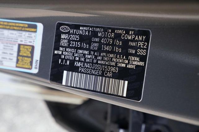 Photo of 2025 Gray Hyundai ELANTRA HEV