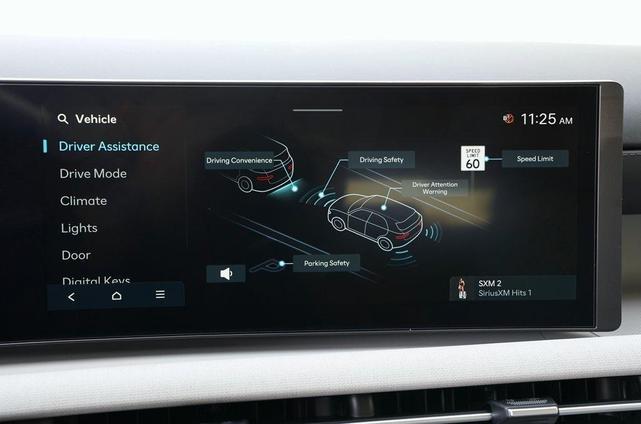 Photo of 2025 Hampton Gray Hyundai TUCSON