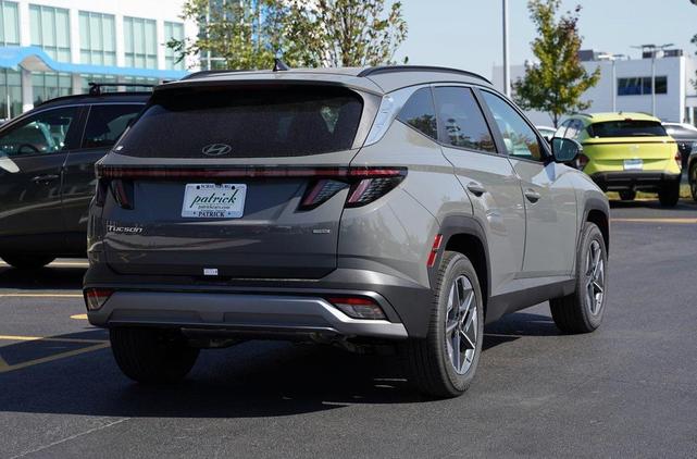 Photo of 2025 Hampton Gray Hyundai TUCSON