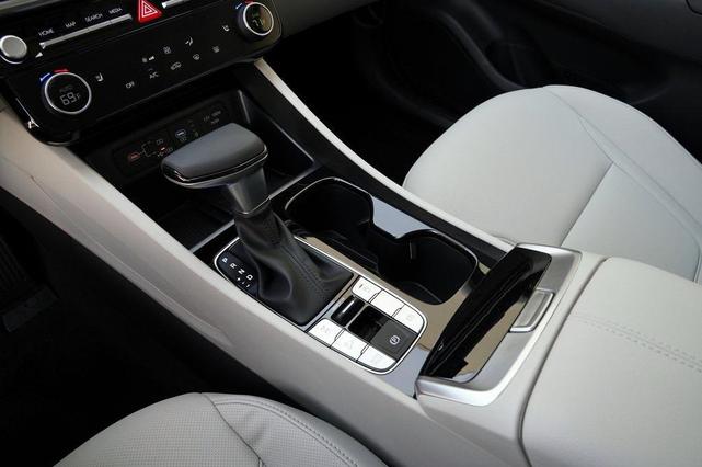 Photo of 2025 Hampton Gray Hyundai TUCSON