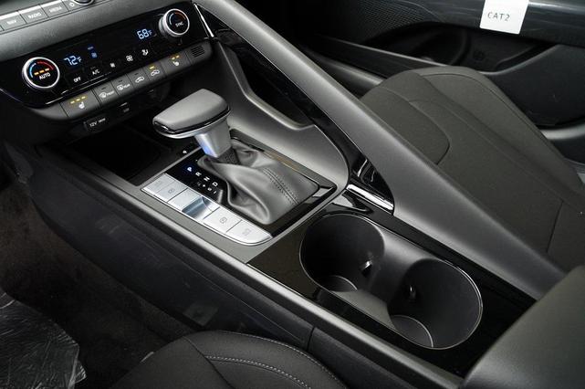 Photo of 2025 Amazon Gray Hyundai ELANTRA