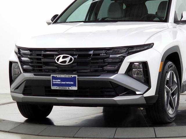 Photo of 2025 Serenity White Pearl Hyundai TUCSON