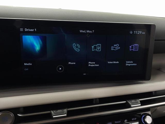 Photo of 2025 Serenity White Pearl Hyundai TUCSON
