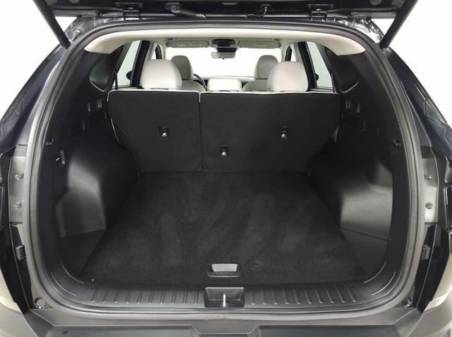 Photo of 2025 Phantom Black Hyundai TUCSON