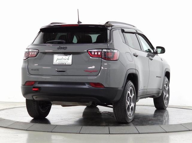 Photo of 2022 Sting Gray Clearcoat Jeep Compass