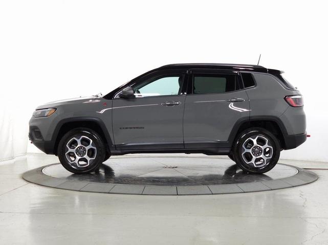 Photo of 2022 Sting Gray Clearcoat Jeep Compass