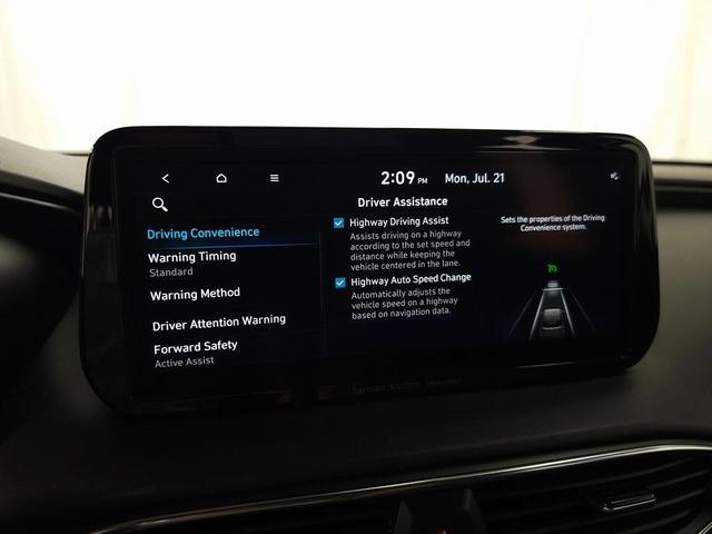 Photo of 2023 Shimmering Silver Pearl Hyundai SANTA FE
