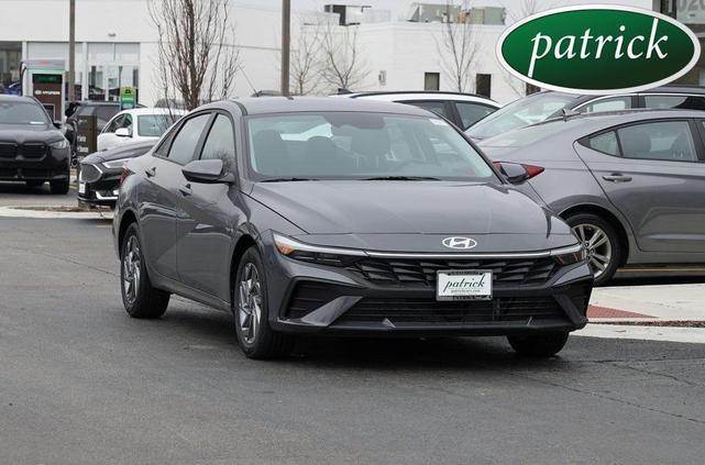 Photo of 2025 Gray Hyundai ELANTRA HEV