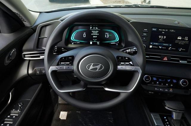 Photo of 2025 Black Hyundai ELANTRA HEV
