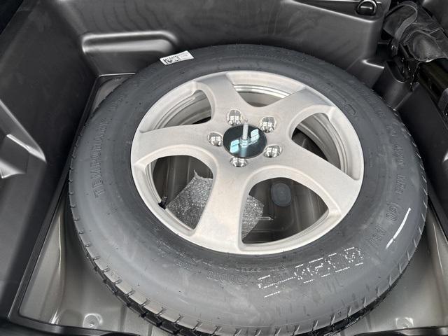 Photo of 2025 Diamond Black Crystal Pearlcoat Jeep Grand Cherokee