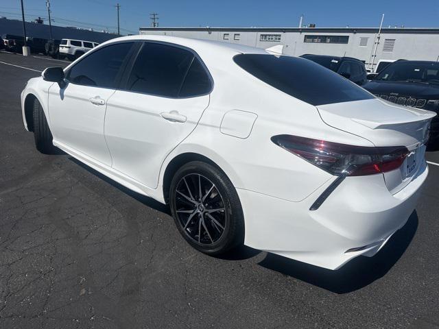 Photo of 2023 Ice Cap Toyota Camry