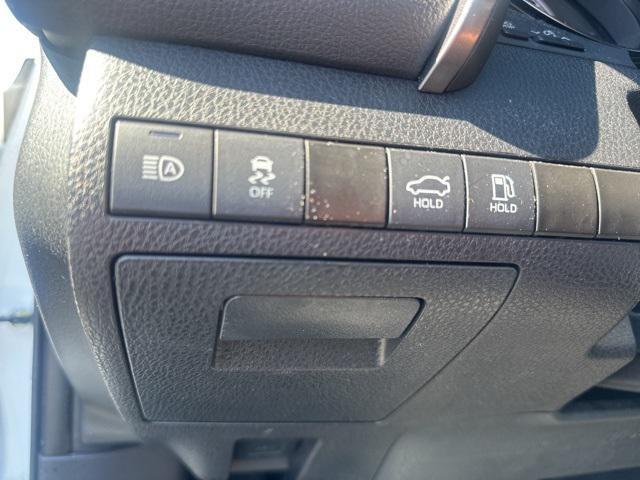 Photo of 2023 Ice Cap Toyota Camry