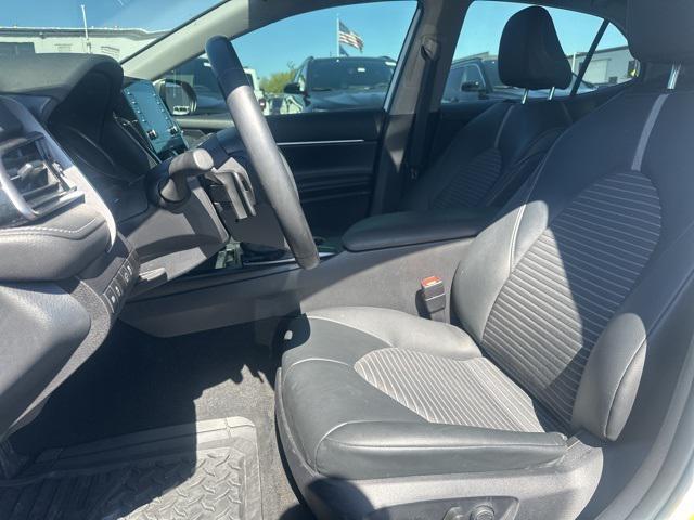 Photo of 2023 Ice Cap Toyota Camry
