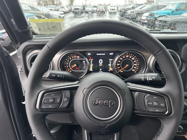 Photo of 2023 Granite Crystal Metallic Clearcoat Jeep Gladiator