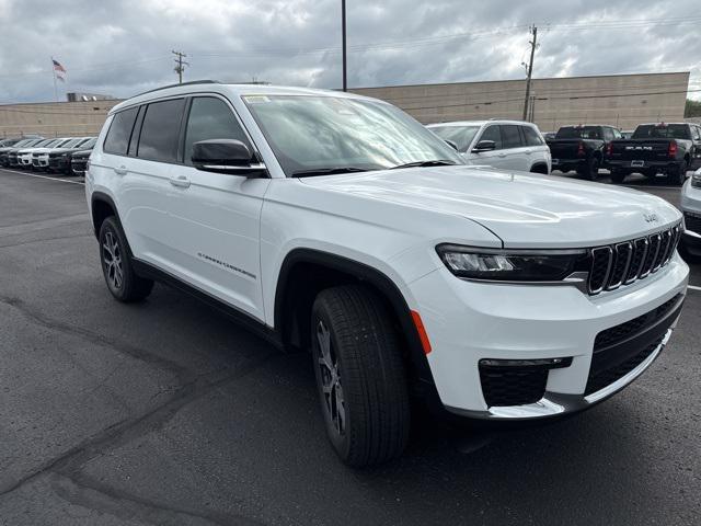 Photo of 2025 Bright White Clearcoat Jeep Grand Cherokee L