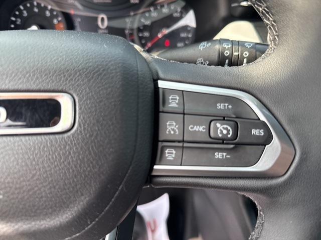 Photo of 2024 Silver Zynith Metallic Clearcoat Jeep Compass