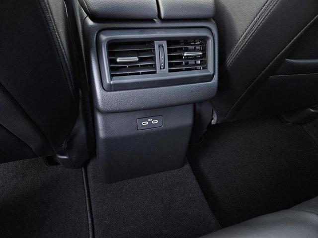 Photo of 2025 wind chill pearl Mazda CX-5