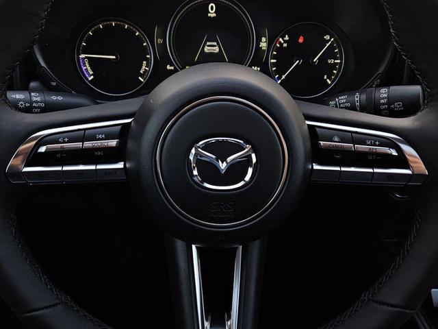 Photo of 2025 wind chill pearl Mazda CX-5