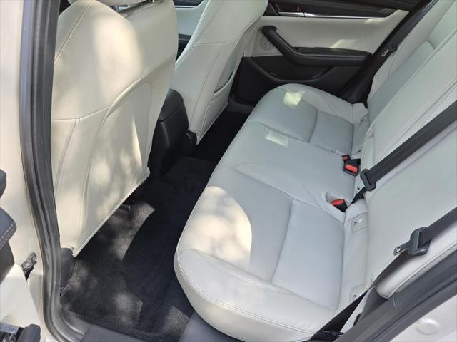 Photo of 2025 Platinum Quartz Metallic Mazda Mazda3