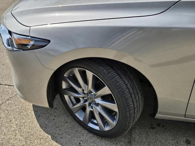 Photo of 2025 Platinum Quartz Metallic Mazda Mazda3