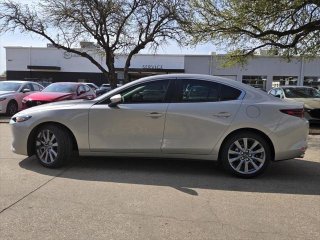 Photo of 2025 Platinum Quartz Metallic Mazda Mazda3